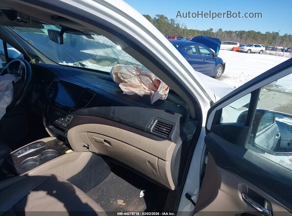 5FNYF5H50MB045509 2021 HONDA PILOT White Вид салону спереду