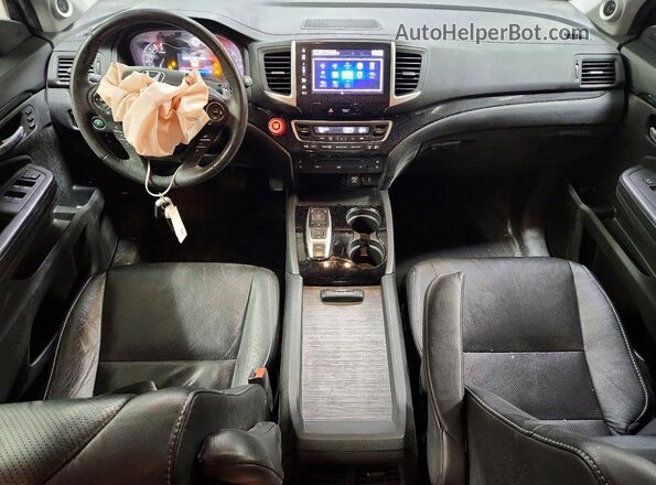 5FNYF6H02JB030791 2018 HONDA PILOT Серый Вид панели приборов