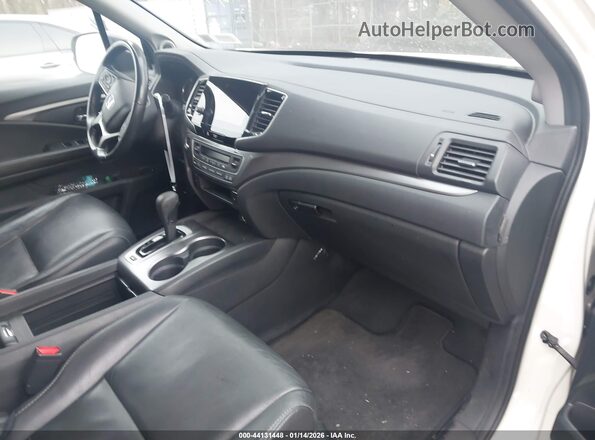 5FNYF6H55KB011181 2019 HONDA PILOT Белый Вид салона спереди