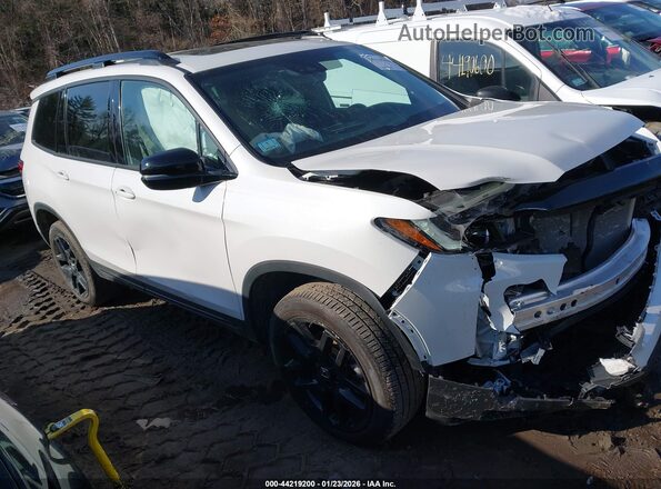 5FNYF8H80RB007409 2024 HONDA PASSPORT Белый Передняя правая четверть