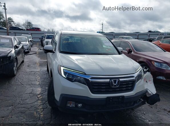 5FPYK2F66JB000180 2018 HONDA RIDGELINE Белый Передняя правая четверть