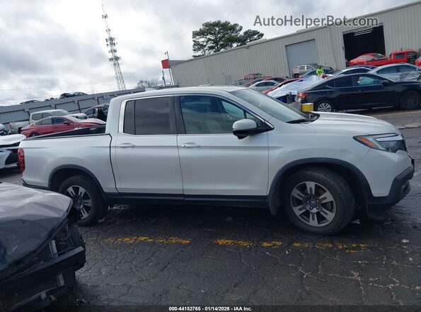 5FPYK2F66JB000180 2018 HONDA RIDGELINE Белый Вид задней части салона