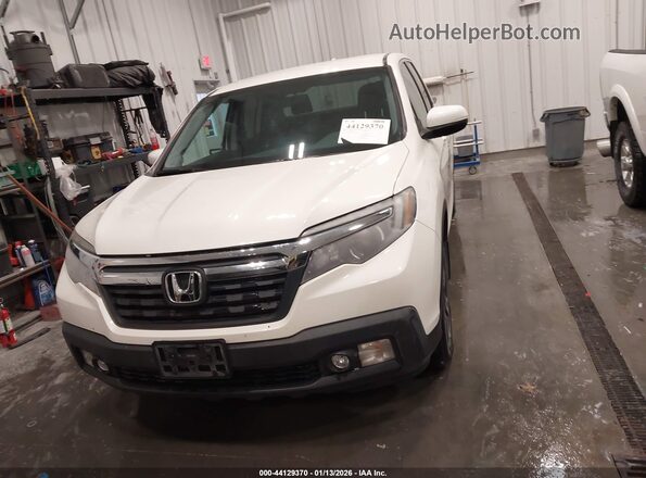 5FPYK3F51JB014081 2018 HONDA RIDGELINE White Widok zestawu wskaźników