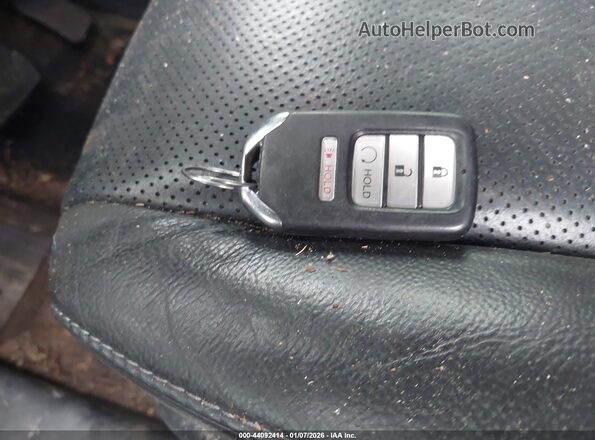 5FPYK3F52HB016514 2017 HONDA RIDGELINE Серебряный Вид панели приборов