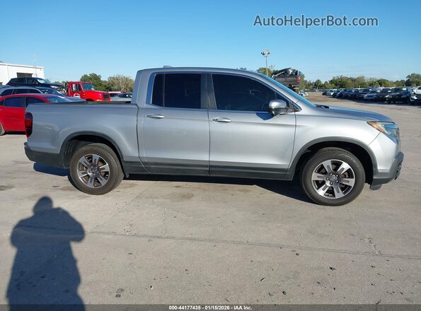 5FPYK3F60JB011570 2018 HONDA RIDGELINE Silver Widok wnętrza z tyłu
