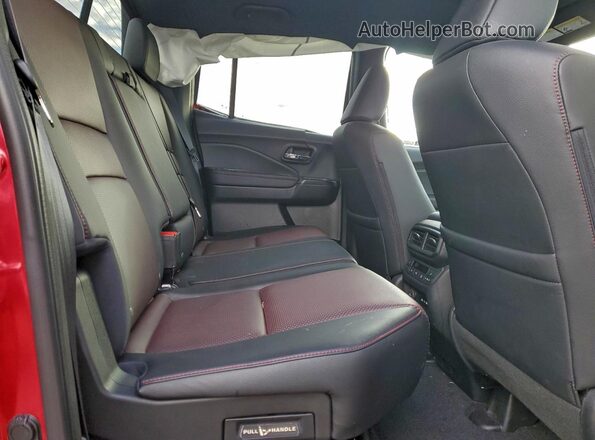 5FPYK3F8XRB000301 2024 HONDA RIDGELINE Red Widok tylnych siedzeń