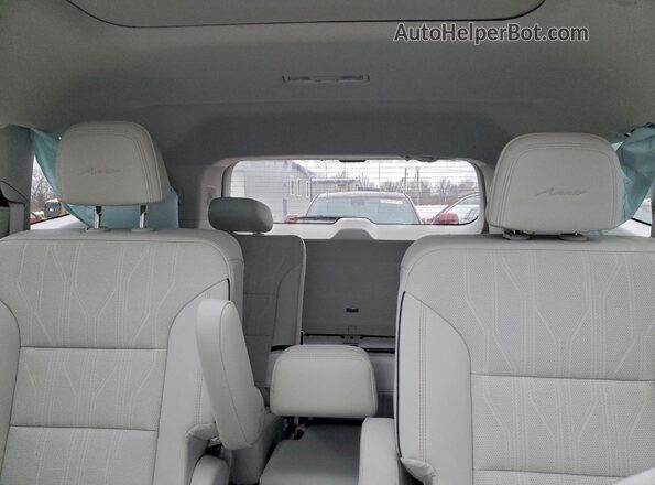 5GAEVCKS7TJ144636 2026 BUICK ENCLAVE Blue Rear seats view