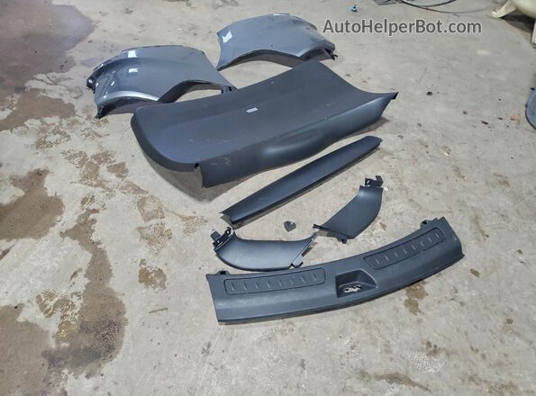 5GAEVCKW3KJ279937 2019 BUICK ENCLAVE Gray Vista de la etiqueta del VIN