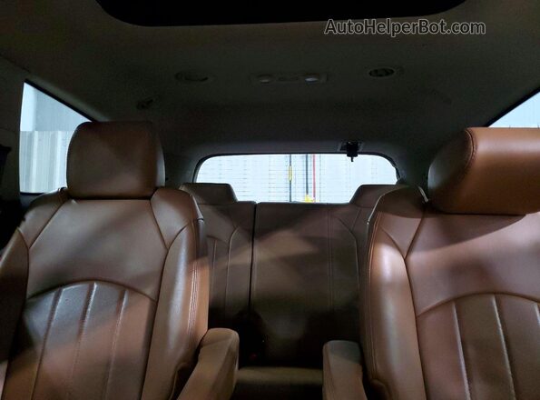 5GAKVCKDXHJ184205 2017 BUICK ENCLAVE Red Vista de los asientos traseros