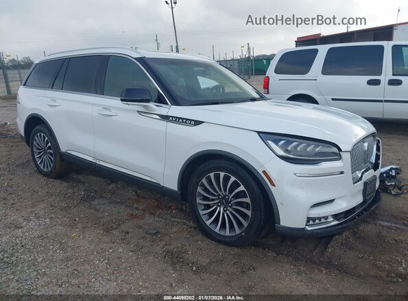 5LM5J7WC5LGL29150 2020 LINCOLN AVIATOR Белый Передняя правая четверть