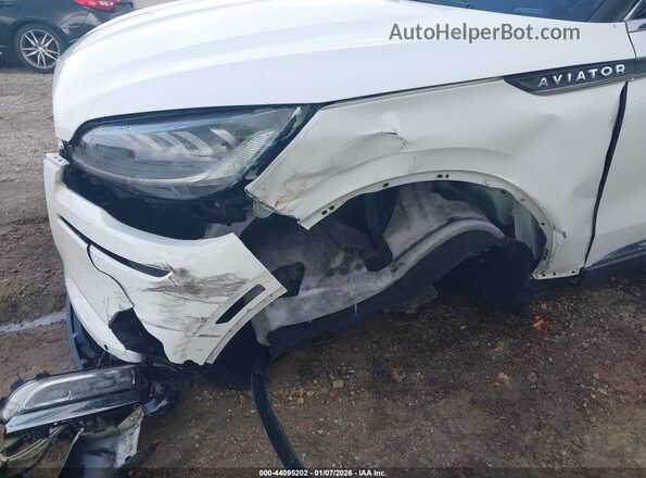 5LM5J7WC5LGL29150 2020 LINCOLN AVIATOR Белый Вид спереди
