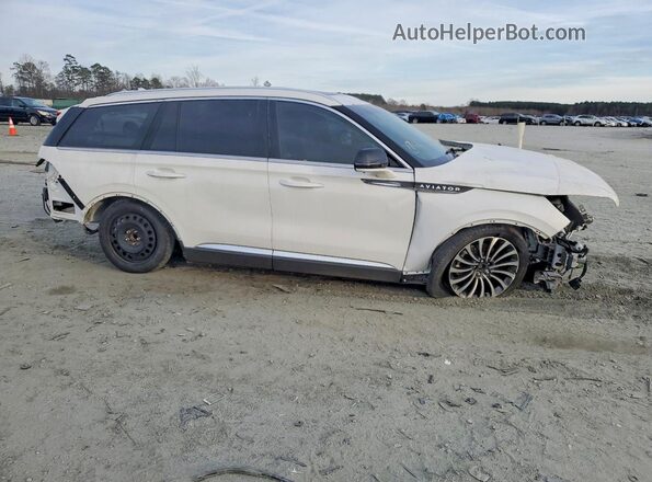5LM5J7XC2NGL21332 2022 LINCOLN AVIATOR Белый Передняя правая четверть