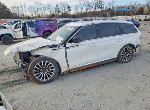 5LM5J7XC2NGL21332 2022 LINCOLN AVIATOR Белый Передняя левая четверть