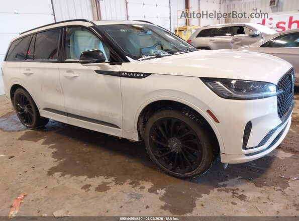 5LM5J7XC4SGL09789 2025 LINCOLN AVIATOR Белый Передняя правая четверть