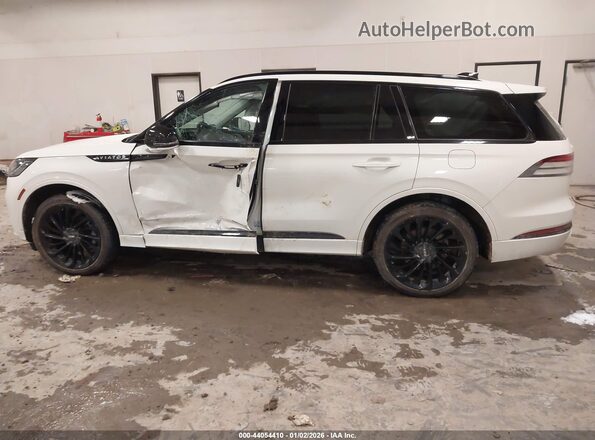 5LM5J7XC4SGL09789 2025 LINCOLN AVIATOR Белый Панорамный вид салона 360°