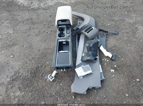 5LMCJ1CA9RUL06472 2024 LINCOLN CORSAIR Белый Вид щитка приборов