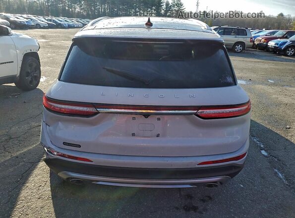 5LMCJ1D92NUL05517 2022 LINCOLN CORSAIR White Rear view