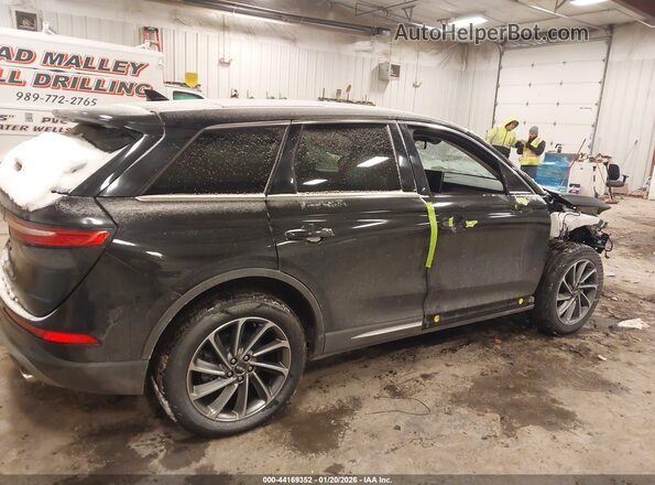 5LMCJ1DA1RUL12765 2024 LINCOLN CORSAIR Black Widok wnętrza z tyłu