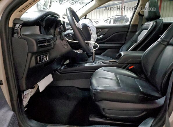 5LMCJ1DA6RUL08582 2024 LINCOLN CORSAIR Gray წინა სალონის ხედი