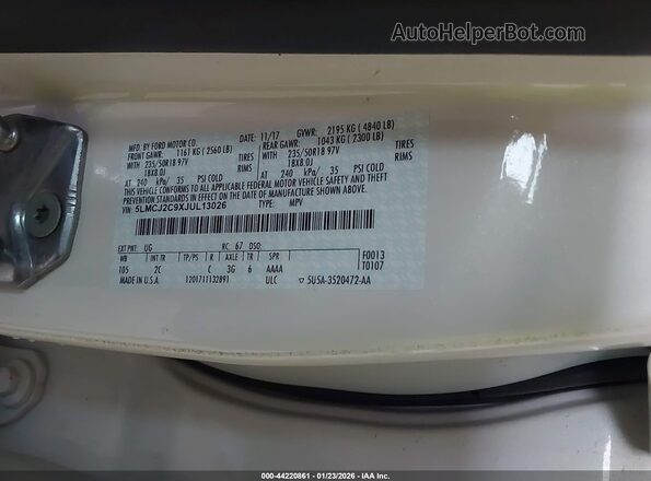 5LMCJ2C9XJUL13026 2018 LINCOLN MKC White Vista del compartimento del motor