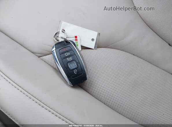 5LMCJ2D90JUL11848 2018 LINCOLN MKC White Widok deski rozdzielczej