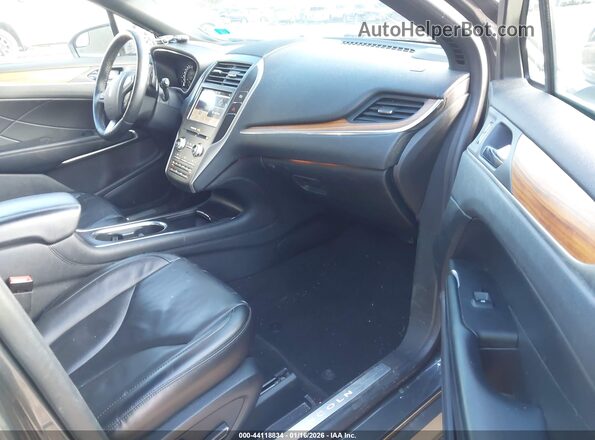 5LMCJ2D90KUL49727 2019 LINCOLN MKC Gray Widok wnętrza z przodu