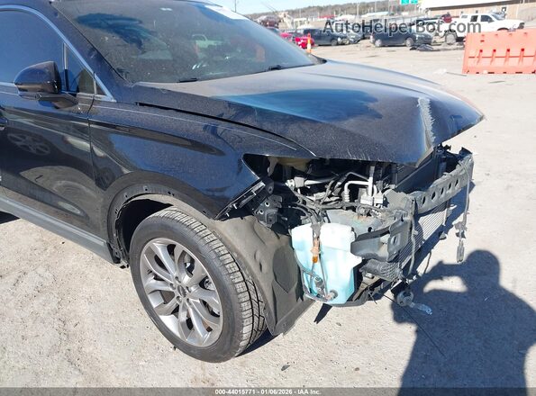 5LMCJ2D94KUL15077 2019 LINCOLN MKC Черный Вид спереди