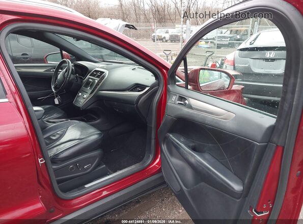 5LMCJ3C95JUL18673 2018 LINCOLN MKC Красный Вид салона спереди