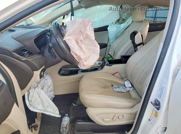5LMCJ3C9XKUL02034 2019 LINCOLN MKC White Vista interior delantera