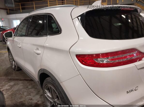 5LMCJ3D95HUL69986 2017 LINCOLN MKC White Vista interior de 360 grados