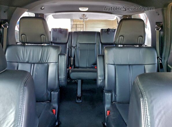 5LMJJ2HT1HEL00259 2017 LINCOLN NAVIGATOR Silver Vista de los asientos traseros