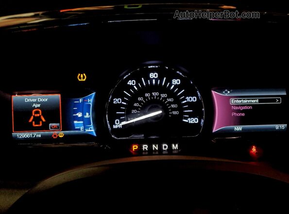 5LMJJ2JT2HEL01088 2017 LINCOLN NAVIGATOR Black Vista del cuadro de instrumentos