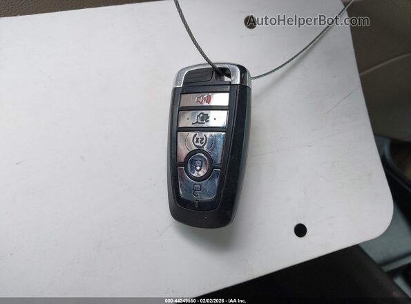 5LMJJ2KT6MEL02835 2021 LINCOLN NAVIGATOR Черный Вид панели приборов