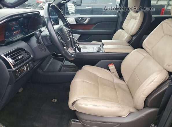 5LMJJ2LGXPEL10846 2023 LINCOLN NAVIGATOR Черный Вид салона спереди