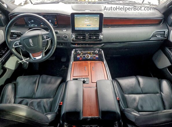 5LMJJ2LT1LEL18941 2020 LINCOLN NAVIGATOR Белый Вид панели приборов
