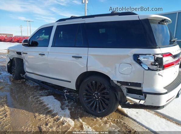 5LMJJ2LT9KEL10388 2019 LINCOLN NAVIGATOR Белый Вид спереди