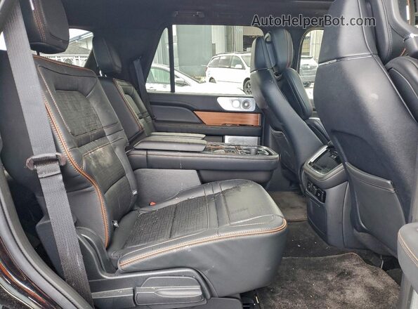 5LMJJ2TGXPEL03069 2023 LINCOLN NAVIGATOR Черный Вид задней части салона