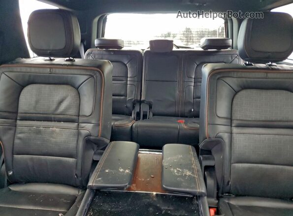 5LMJJ2TGXPEL03069 2023 LINCOLN NAVIGATOR Черный Вид задних сидений