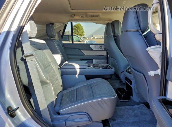 5LMJJ2TT2LEL07866 2020 LINCOLN NAVIGATOR Blue Vista interior trasera