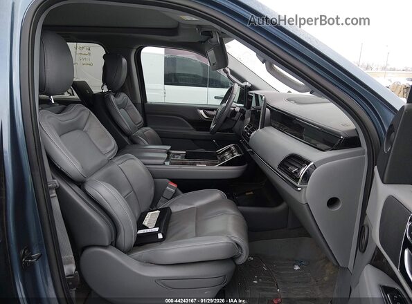 5LMJJ3HT8JEL03221 2018 LINCOLN NAVIGATOR L Blue Vista interior delantera