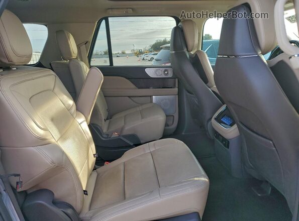 5LMJJ3LG2REL10400 2024 LINCOLN NAVIGATOR White Вид задньої частини салону