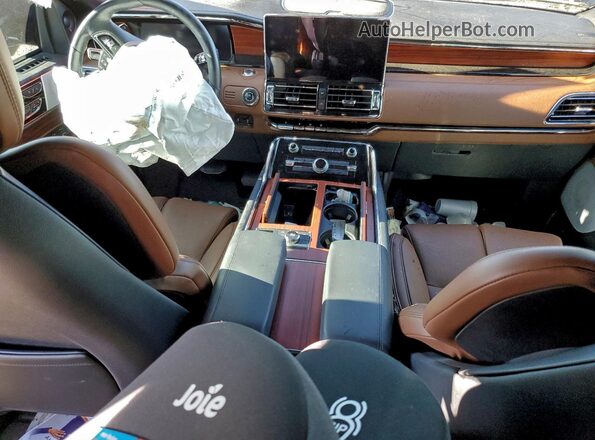 5LMJJ3LG9REL21152 2024 LINCOLN NAVIGATOR Черный Вид панели приборов