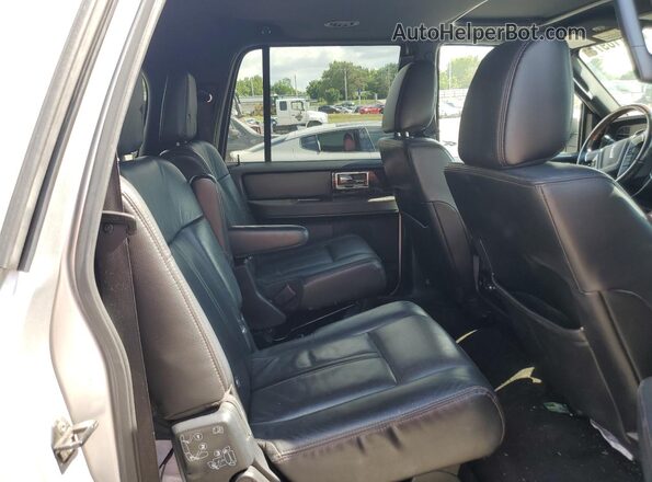 5LMJJ3LT2GEL04784 2016 LINCOLN NAVIGATOR Серебряный Вид задней части салона