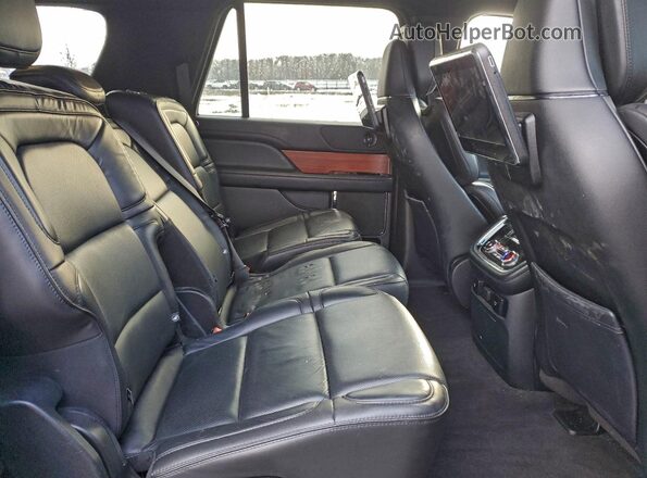 5LMJJ3LT4JEL03367 2018 LINCOLN NAVIGATOR Black Widok wnętrza z tyłu