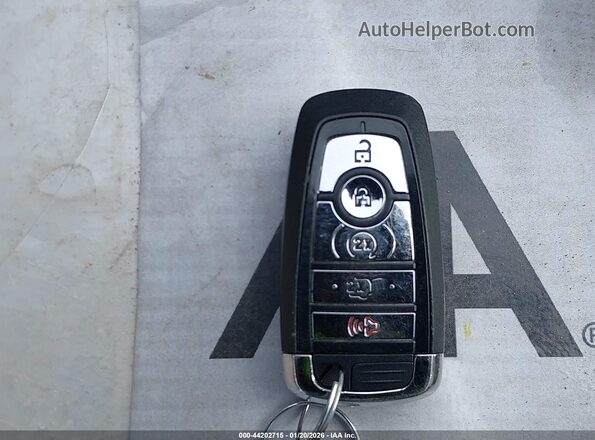 5LMJJ3TT6MEL11281 2021 LINCOLN NAVIGATOR Синий Вид панели приборов