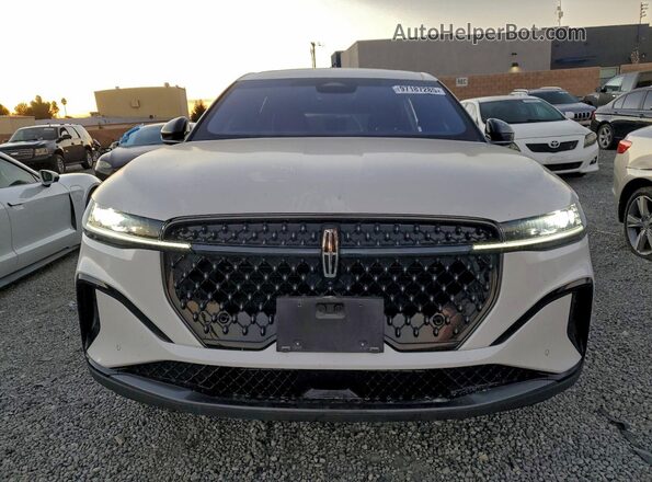 5LMPJ8JA1RJ804924 2024 LINCOLN NAUTILUS White Widok z przodu