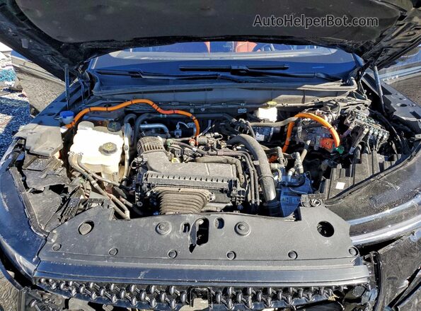 5LMPJ9J42RJ800509 2024 LINCOLN NAUTILUS Black Vista del compartimento del motor