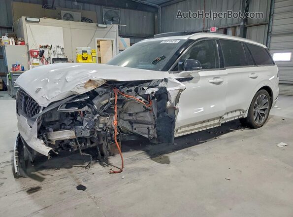 5LMYJ8XY2NNL00877 2022 LINCOLN AVIATOR Белый Передняя левая четверть