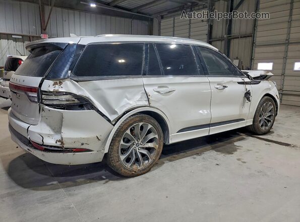 5LMYJ8XY2NNL00877 2022 LINCOLN AVIATOR Белый Задняя правая четверть