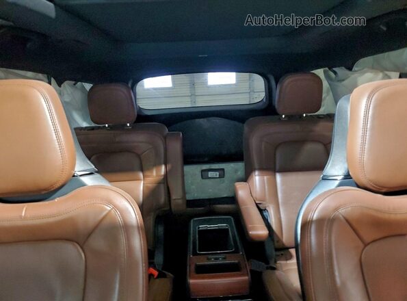 5LMYJ8XY2NNL00877 2022 LINCOLN AVIATOR Белый Вид задних сидений